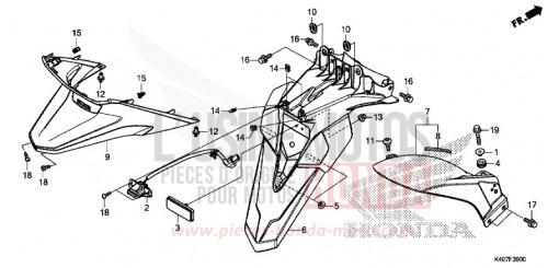 GARDE-BOUE ARRIERE/FEU D'IMMATRICULATION (NSS125DF/ADF/ADH) NSS125DF de 2015
